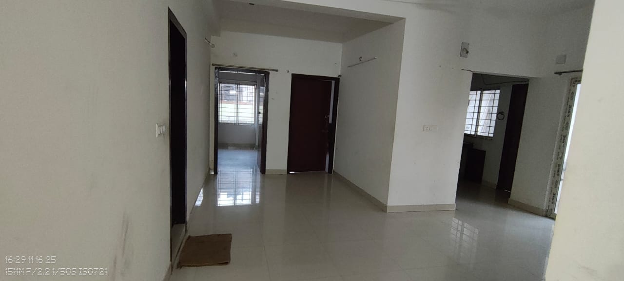 Unfurnished 3bhk in Hengrabari, Guwahati, Assam, India for Rent